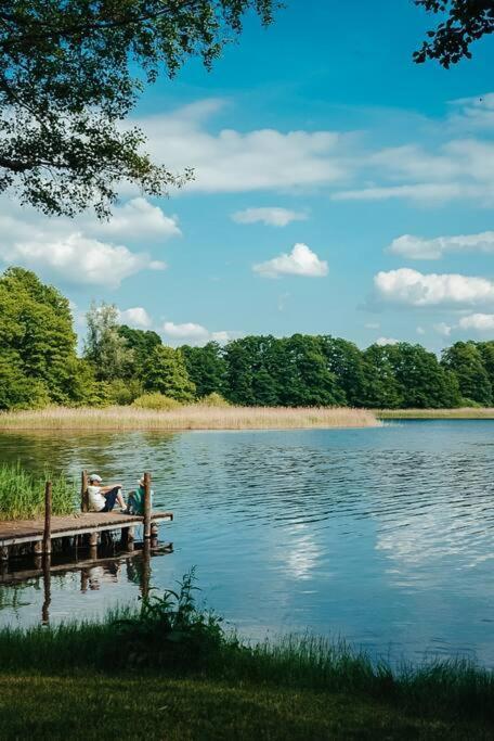 Holzhaus Direkt Am See Priepert Esterno foto