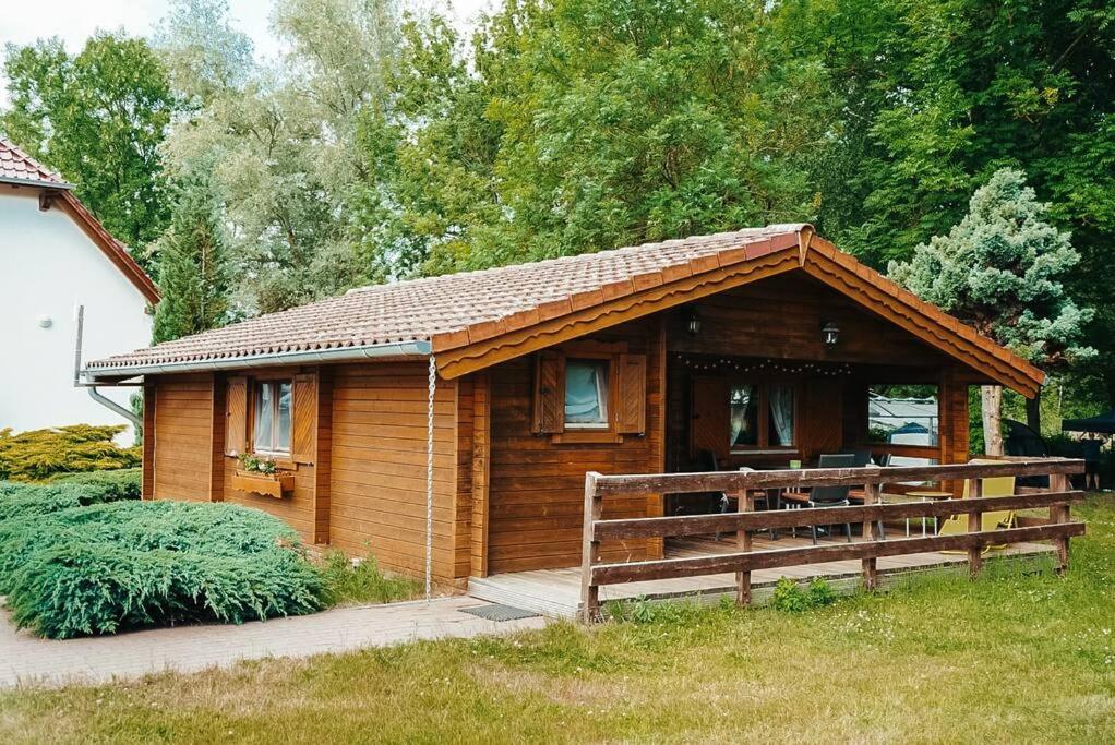Holzhaus Direkt Am See Priepert Esterno foto